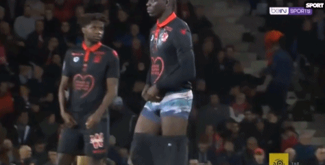 王晓龙：在西班牙踢球竞争很大，缺乏学习和社交能力会很困难