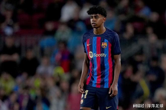 普约尔：我在家里很少谈足球，两个女儿最近才知道我曾效力巴萨