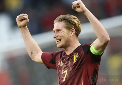 荷兰客场1-1波兰，德佩、卡明斯基破门，莱万送助攻