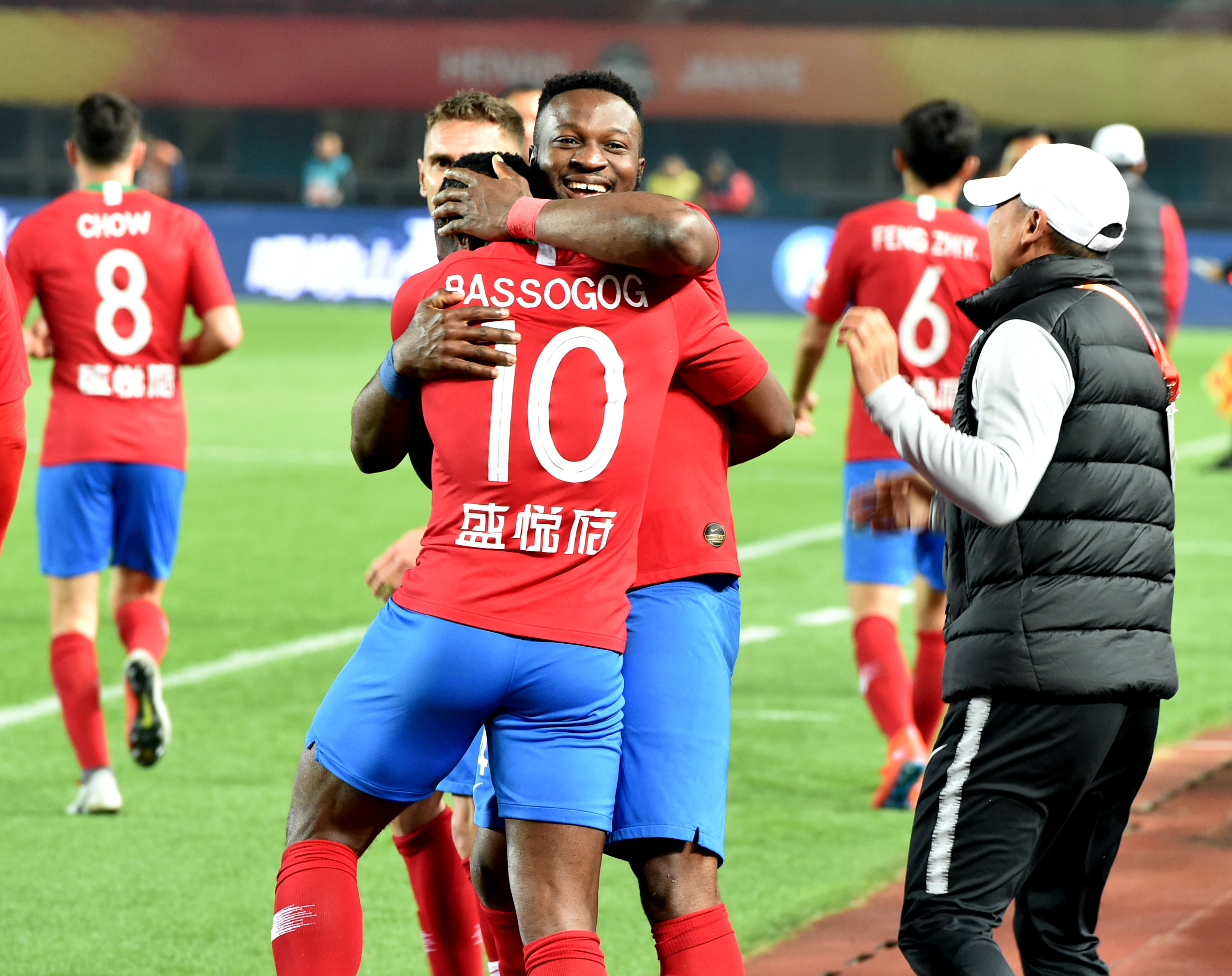 VP老板：踢掉电子哥和Jame都是选手和教练共同要求的